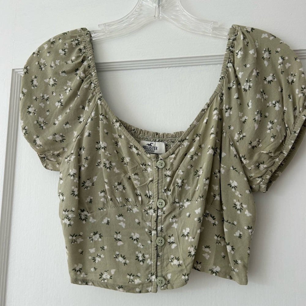 Hollister crop top